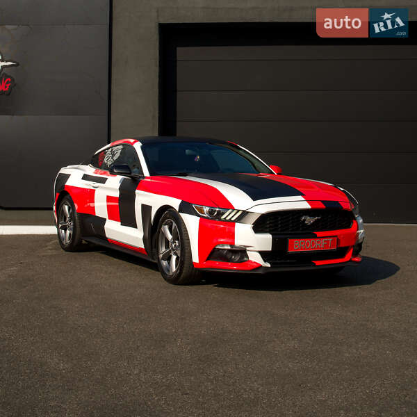 Купе Ford Mustang 2015 в Киеве