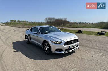 Купе Ford Mustang 2016 в 