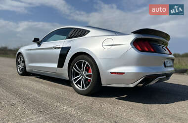 Купе Ford Mustang 2016 в 