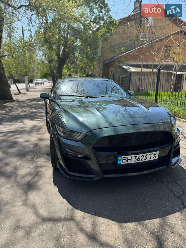 Купе Ford Mustang 2015 в Одессе