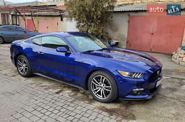 Купе Ford Mustang 2015 в 