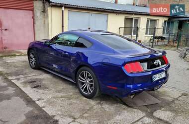 Купе Ford Mustang 2015 в 