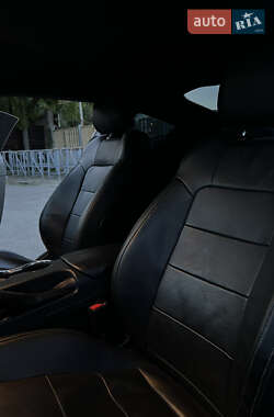 Купе Ford Mustang 2015 в 