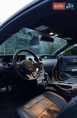Купе Ford Mustang 2015 в 