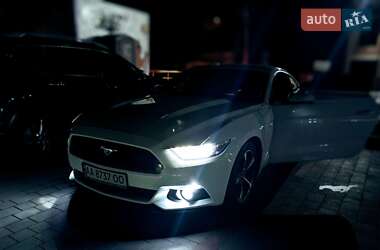Купе Ford Mustang 2017 в 