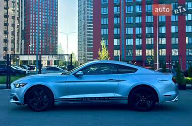Купе Ford Mustang 2015 в 