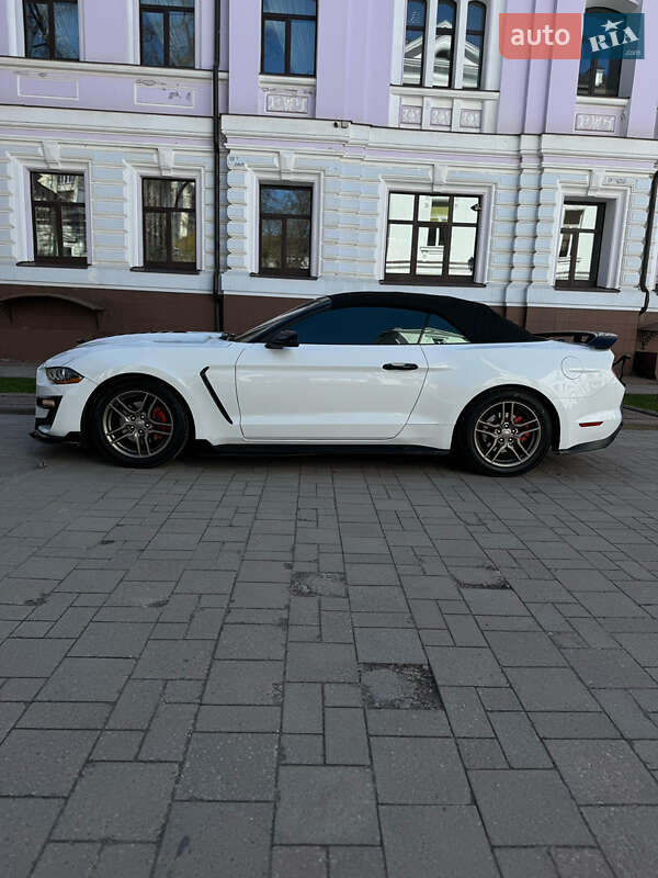 Кабриолет Ford Mustang 2018 в Сумах