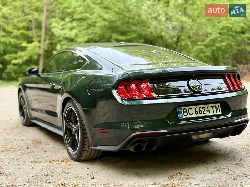 Купе Ford Mustang 2019 в Львове