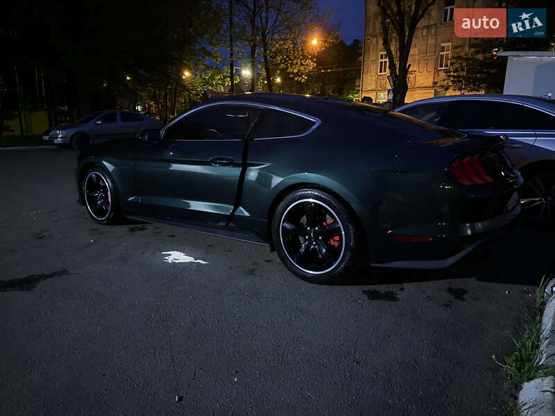 Купе Ford Mustang 2019 в Львове