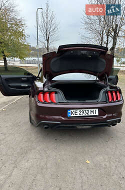 Купе Ford Mustang 2018 в 