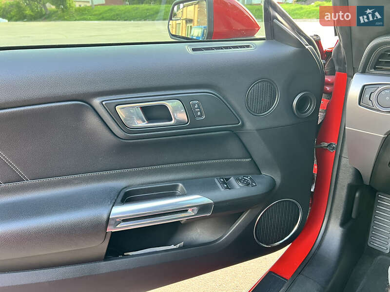 Купе Ford Mustang 2018 в Умани