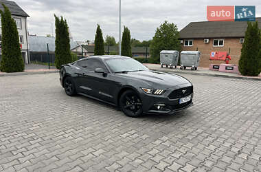 Купе Ford Mustang 2015 в 
