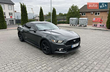 Купе Ford Mustang 2015 в 