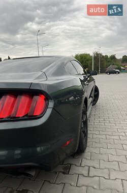 Купе Ford Mustang 2015 в 