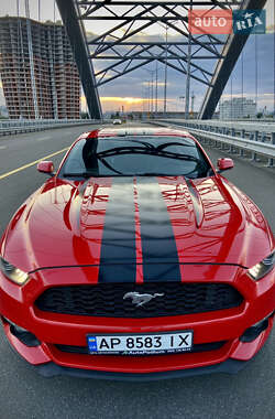 Купе Ford Mustang 2015 в 