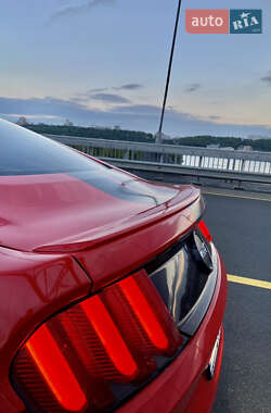 Купе Ford Mustang 2015 в 