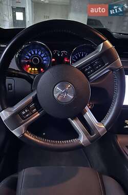 Кабриолет Ford Mustang 2014 в 