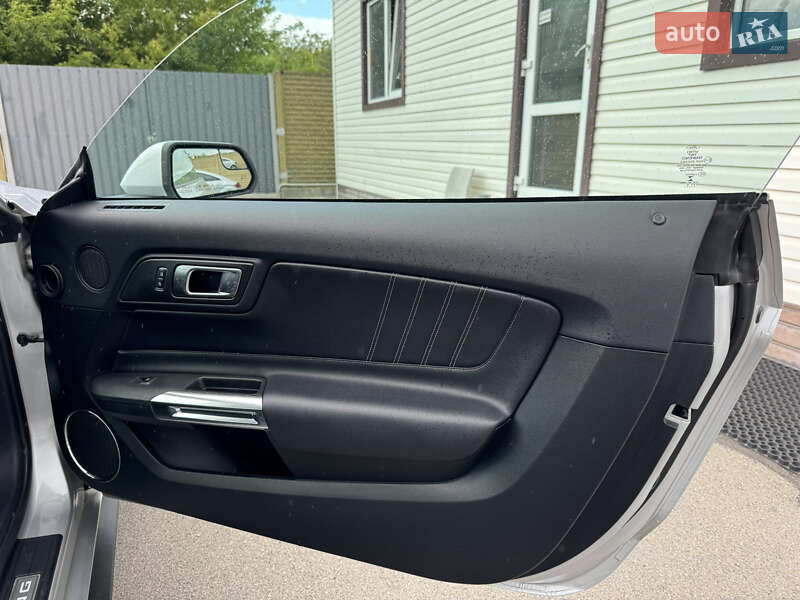 Купе Ford Mustang 2019 в Киеве фото 21 Купе Ford Mustang 2019 в Киеве