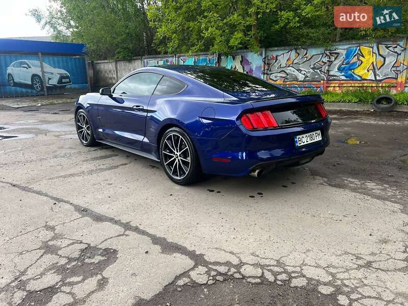 Купе Ford Mustang 2015 в Львове