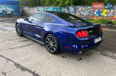 Купе Ford Mustang 2015 в 