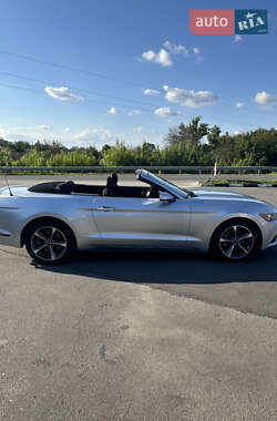 Кабриолет Ford Mustang 2015 в 