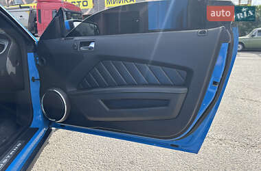 Купе Ford Mustang 2011 в 