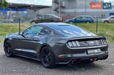Купе Ford Mustang 2016 в 