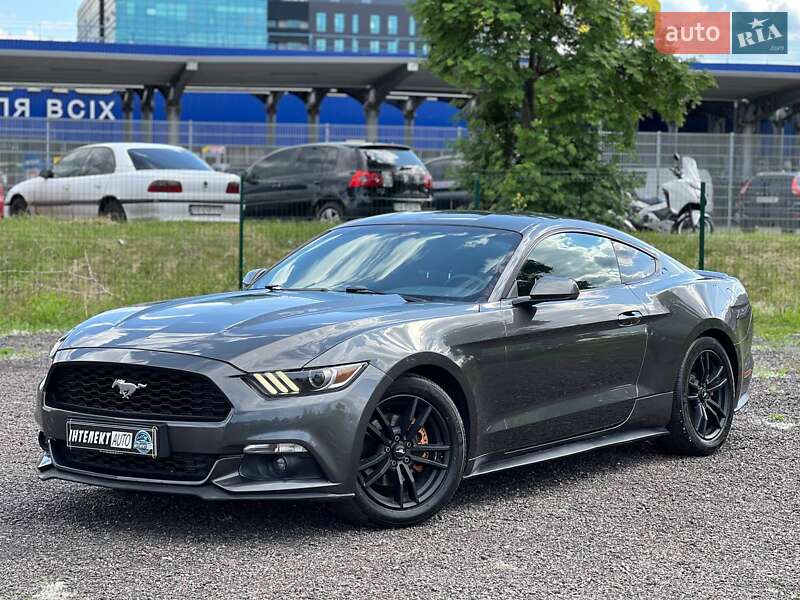 Купе Ford Mustang 2016 в 
