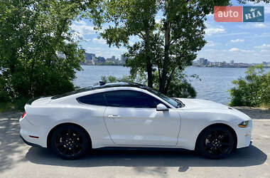 Купе Ford Mustang 2020 в 