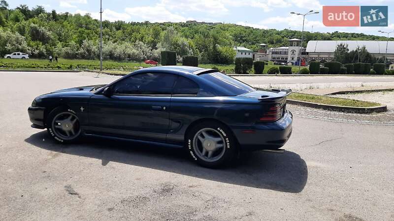 Купе Ford Mustang 1995 в Днепре