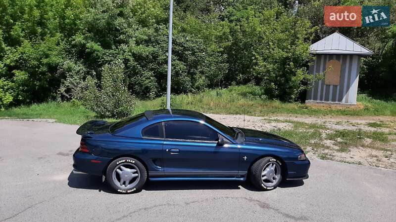 Купе Ford Mustang 1995 в Днепре