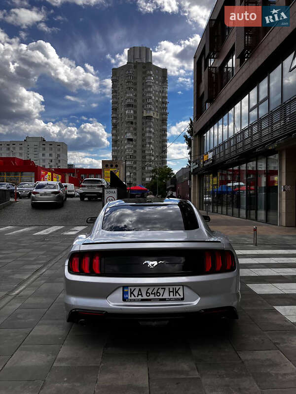 Купе Ford Mustang 2018 в Киеве фото 4 Купе Ford Mustang 2018 в Киеве