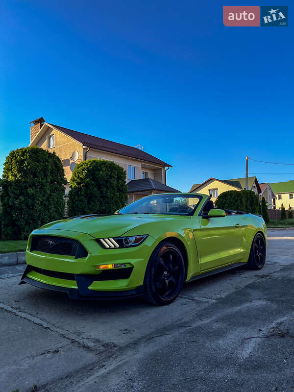Кабриолет Ford Mustang 2015 в Харькове фото 12 Кабриолет Ford Mustang 2015 в Харькове