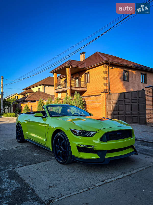 Кабриолет Ford Mustang 2015 в Харькове фото 13 Кабриолет Ford Mustang 2015 в Харькове
