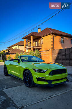 Кабриолет Ford Mustang 2015 в 