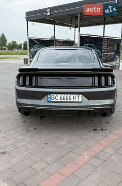 Купе Ford Mustang 2016 в 