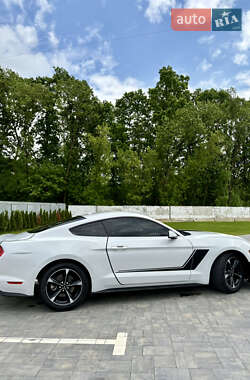 Купе Ford Mustang 2020 в 