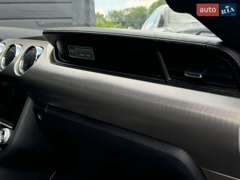 Купе Ford Mustang 2015 в Виннице