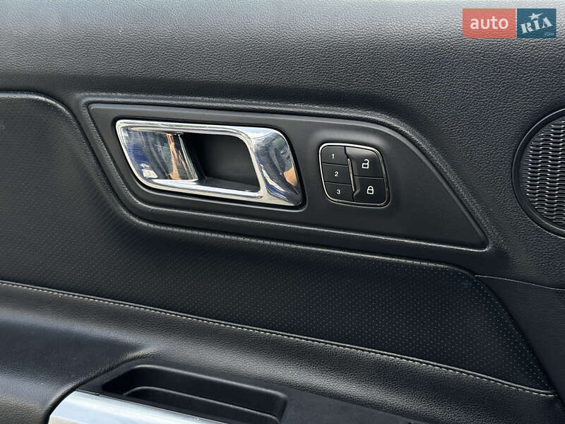 Купе Ford Mustang 2015 в Виннице