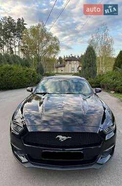 Купе Ford Mustang 2015 в 