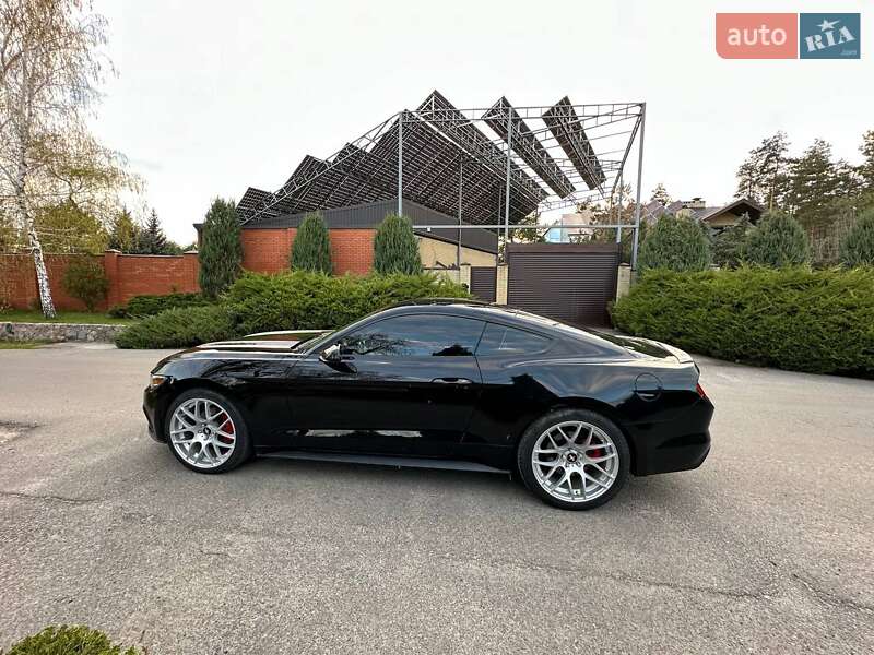 Купе Ford Mustang 2015 в Днепре