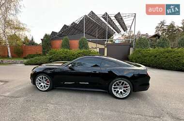 Купе Ford Mustang 2015 в 