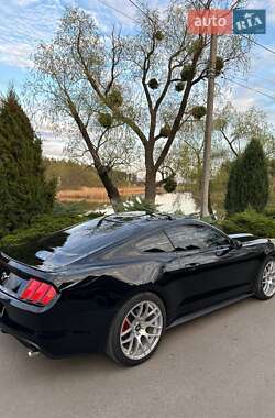 Купе Ford Mustang 2015 в 