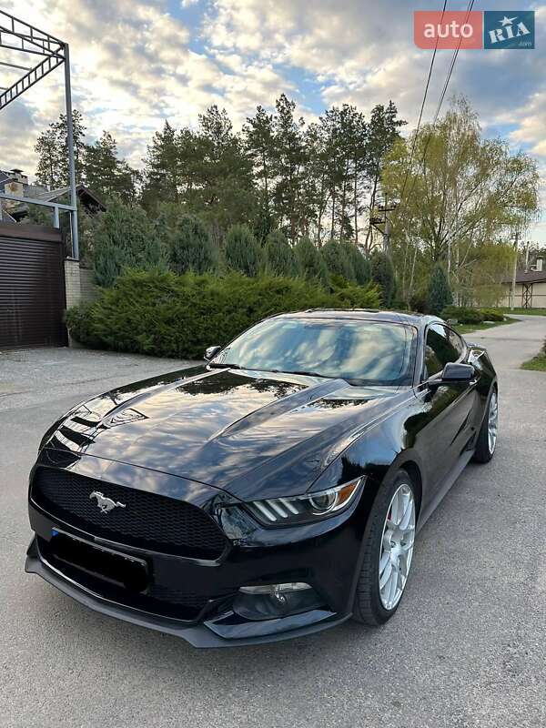 Купе Ford Mustang 2015 в Днепре