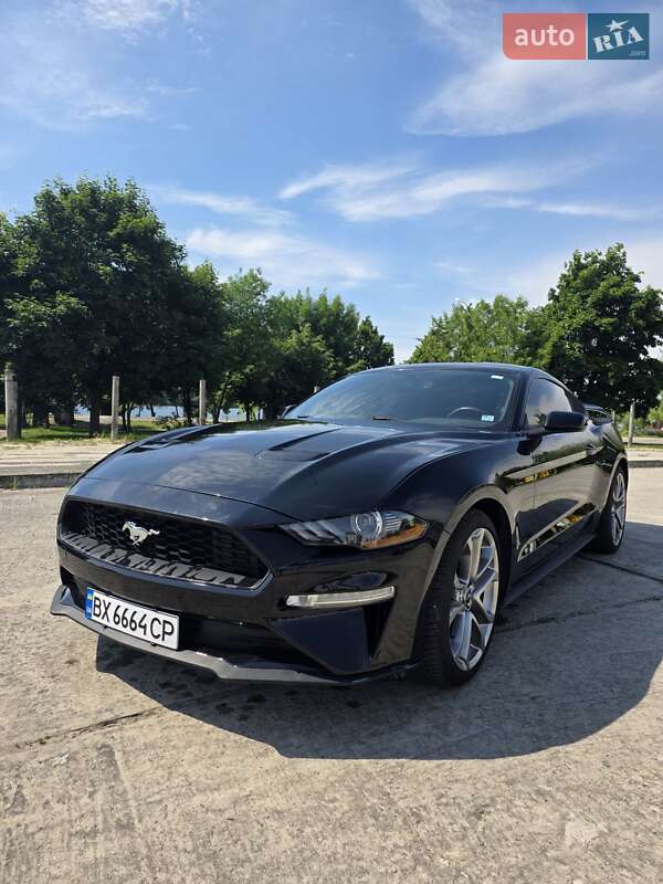 Купе Ford Mustang 2019 в Нетішині