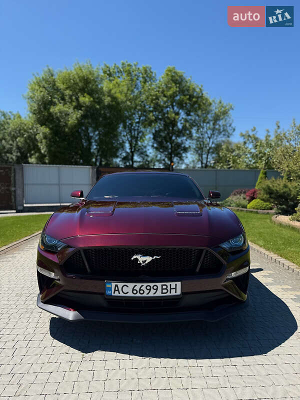 Купе Ford Mustang 2017 в Нововолынске