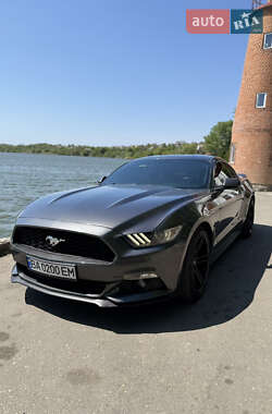 Купе Ford Mustang 2015 в Кропивницькому