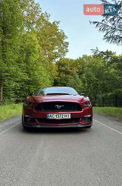 Купе Ford Mustang 2017 в 