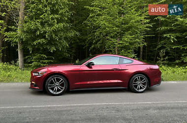 Купе Ford Mustang 2017 в 