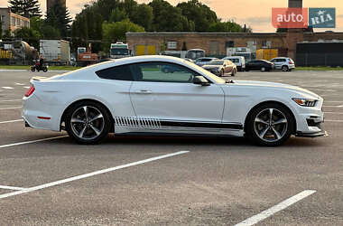 Купе Ford Mustang 2016 в 